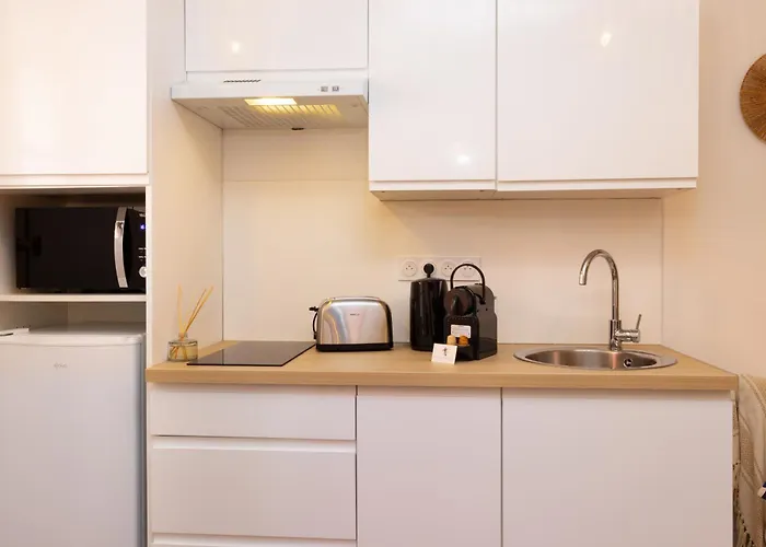 Le Petit Capoine 3 - T2 En Plein Centre De قرقشونه